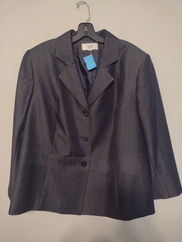 women's coats for those who love to experiment with fashionBlazer By Le Suit  Size: 20