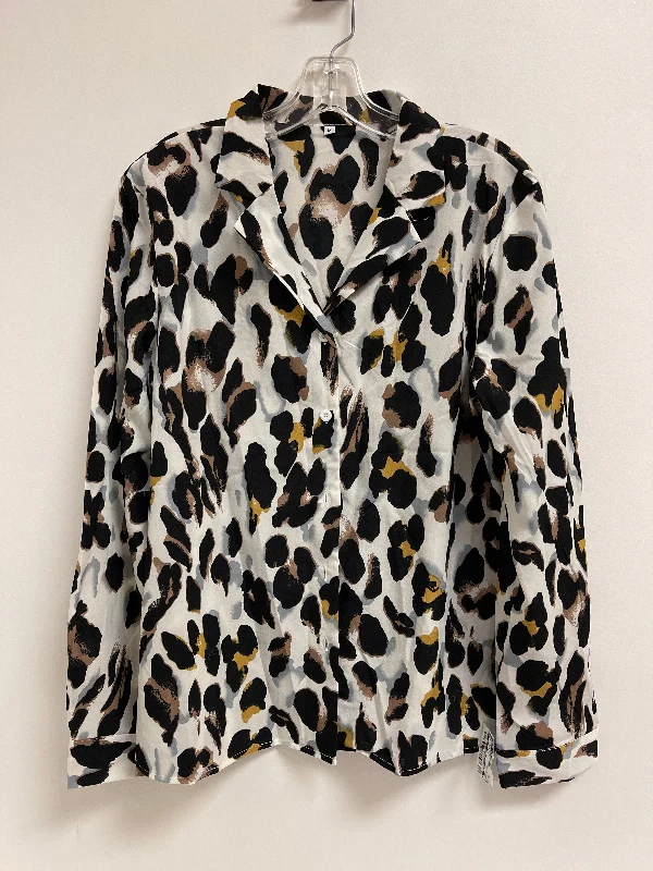 women's tops for those who want to add a touch of sophistication to their casual attireTop Long Sleeve By Clothes Mentor In Animal Print, Size: M