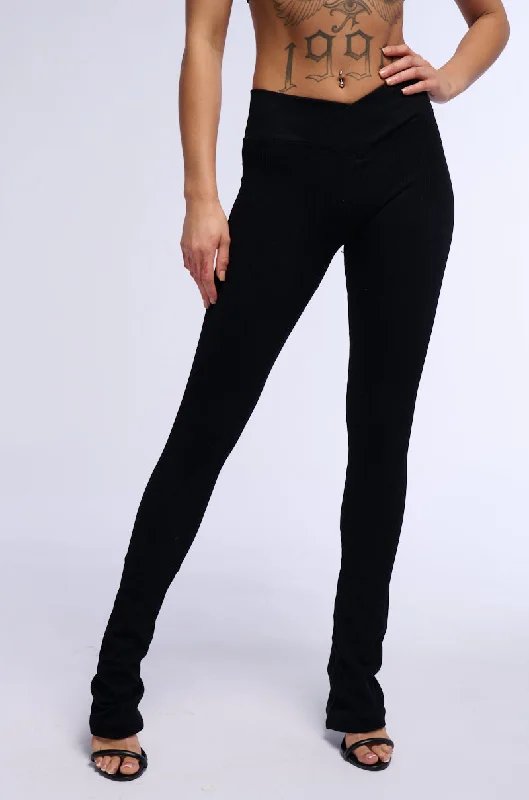 PAXTON RIBBED CROSS FRONT FLARED LEGGING IN BLACK