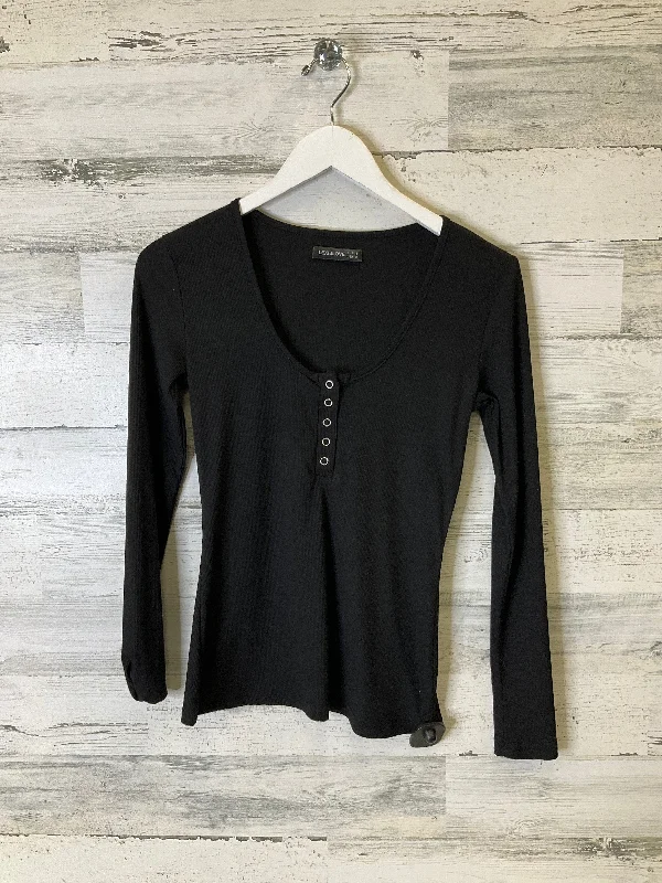 women's tops for those who want to wear pieces that are both comfortable and stylishTop Long Sleeve By Clothes Mentor In Black, Size: S