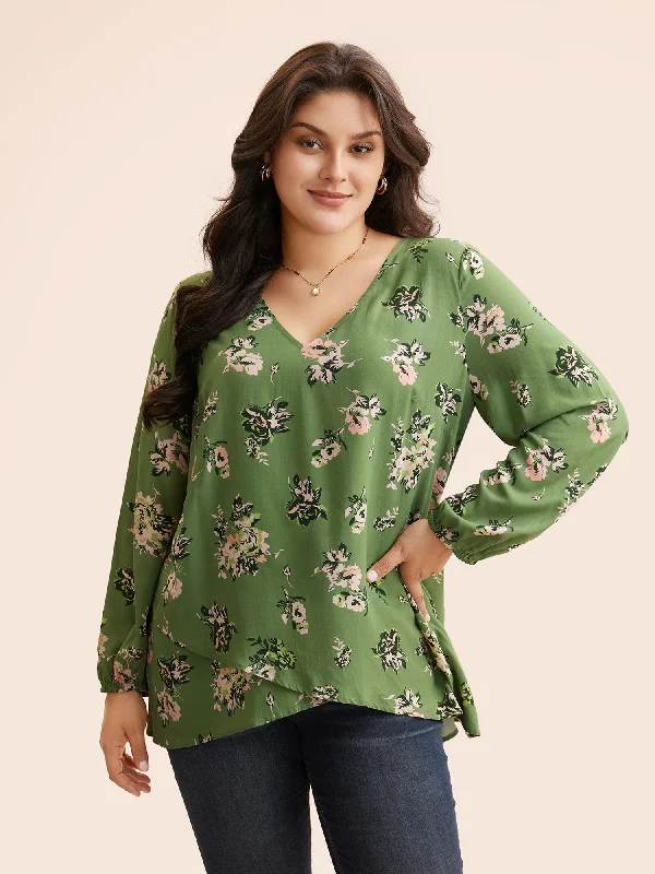 women's tops for those who want to create outfits that are both unique and memorableFloral Overlapping Asymmetrical Hem Blouse