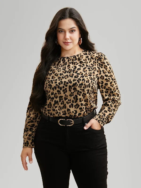 chic women's tops for everyday wearLeopard Print Mock Neck Gathered Blouse