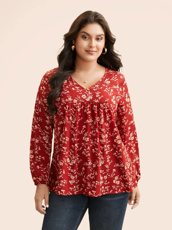 women's tops for those who prefer classic over trendy stylesDitsy Floral Split Hem Gathered Blouse