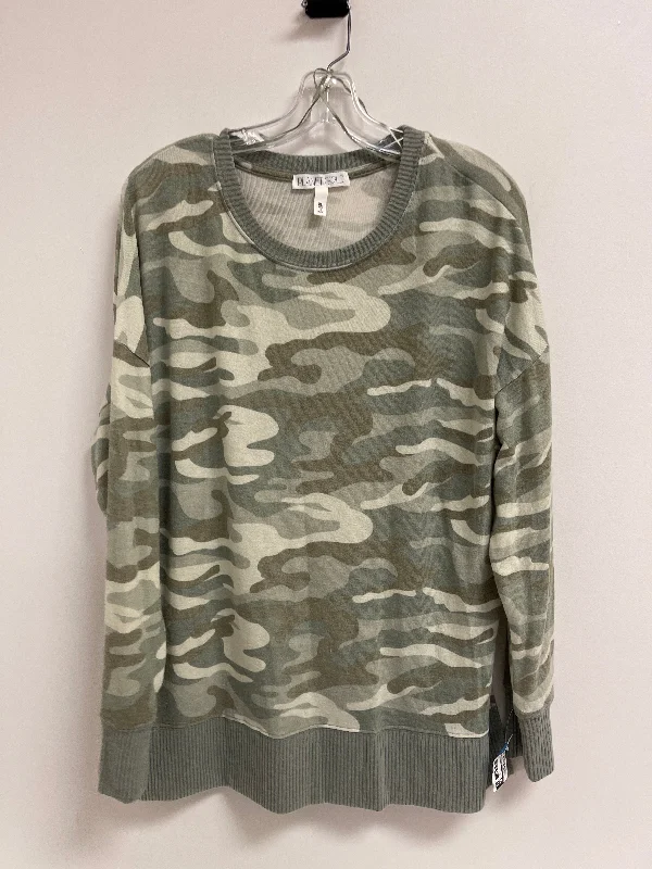 women's tops for those who want to stay updated with the latest fashion trendsTop Long Sleeve By Clothes Mentor In Camouflage Print, Size: Xl