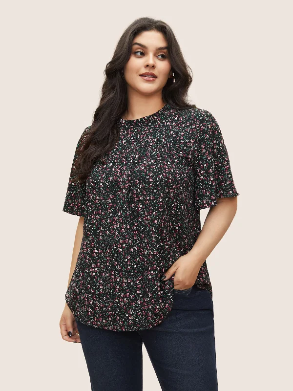 plus-size women's topsDitsy Floral Plicated Detail Frill Trim Blouse