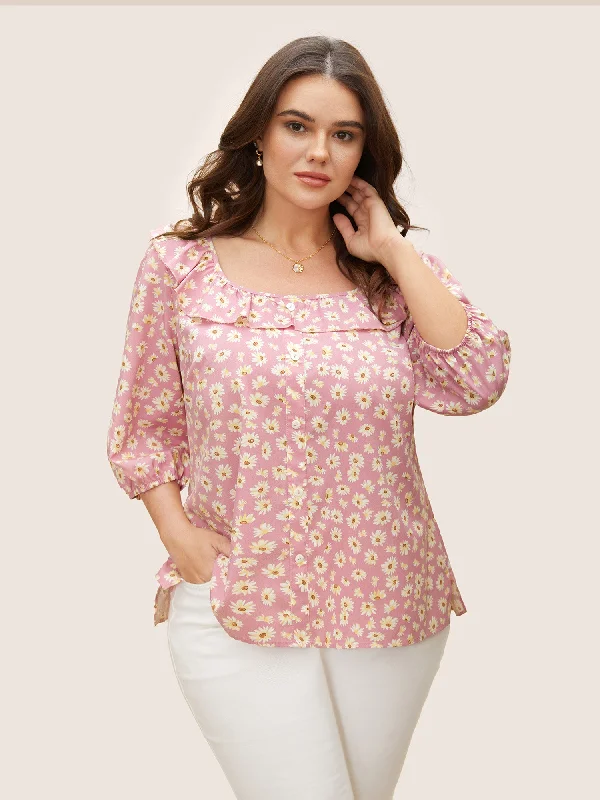 women's tops with cold-shoulder cuts and lace detailingDaisy Patterned Ruffled Collar Blouse