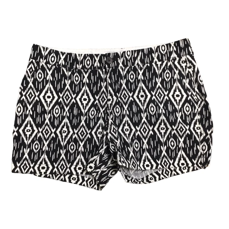 women's denim shortsBlack & White Shorts Old Navy, Size 10