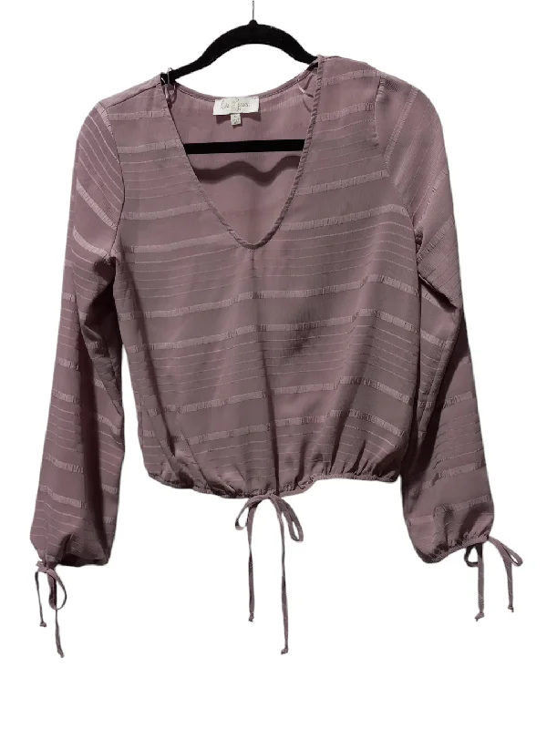 women's tops for those who want to stay on top of the latest fashion trends and wear pieces that are both stylish and on-trendBlouse Long Sleeve By Clothes Mentor In Purple, Size: S