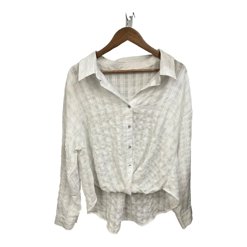 women's tops for those who want to create outfits that are both trendy and timelessBlouse Long Sleeve By Clothes Mentor In White, Size: M